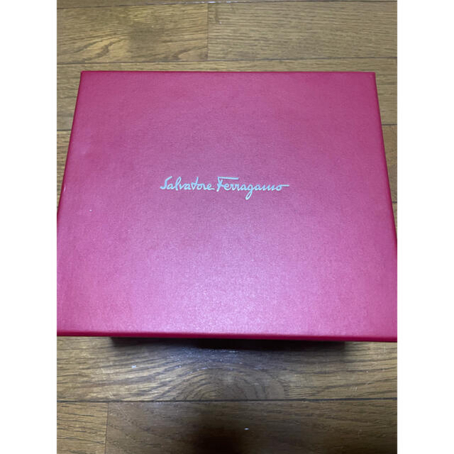 Salvatore Ferragamo(サルヴァトーレフェラガモ)のsalvatore ferragamo 時計　FP501 0013 レディースのファッション小物(腕時計)の商品写真