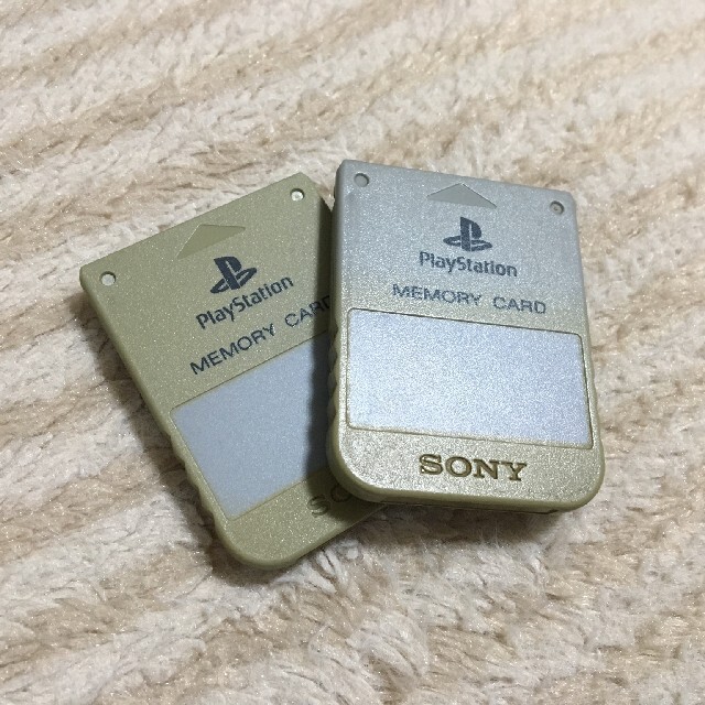 PlayStation(プレイステーション)のプレイステーション　メモリーカード　SONY純正 エンタメ/ホビーのゲームソフト/ゲーム機本体(家庭用ゲーム機本体)の商品写真