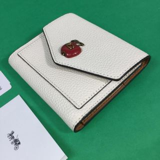 COACH アップル プリント 二つ折り財布 チョークマルチ りんご柄 新品