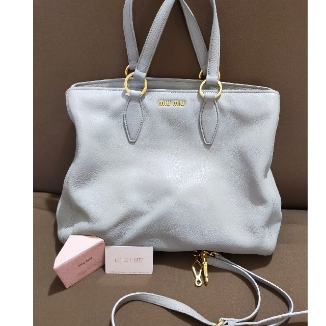 【値下げ】【美品】miumiuバックハンドバッグ