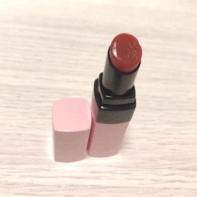 BOBBI BROWN(ボビイブラウン)のエクストラリップティント ベアラズベリー コスメ/美容のスキンケア/基礎化粧品(リップケア/リップクリーム)の商品写真