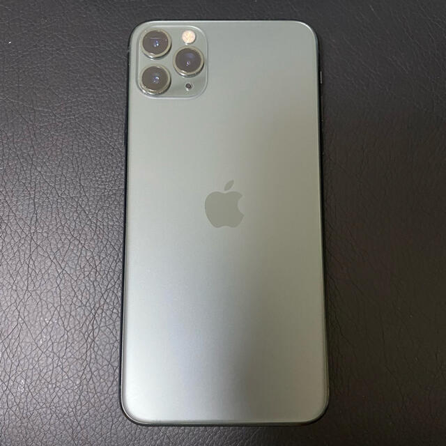 Apple(アップル)のiPhone 11 Pro Max ミッドナイトグリーン 64GB スマホ/家電/カメラのスマートフォン/携帯電話(スマートフォン本体)の商品写真