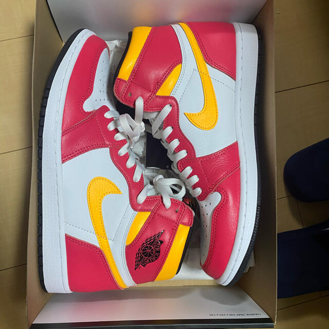 NIKE(ナイキ)のAIR JORDAN 1 HIGH OG "LIGHT FUSION RED" メンズの靴/シューズ(スニーカー)の商品写真