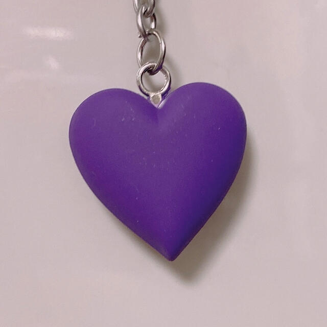 GDC(ジーディーシー)のパープル GDC HEART KEYCHAIN メンズのファッション小物(キーホルダー)の商品写真