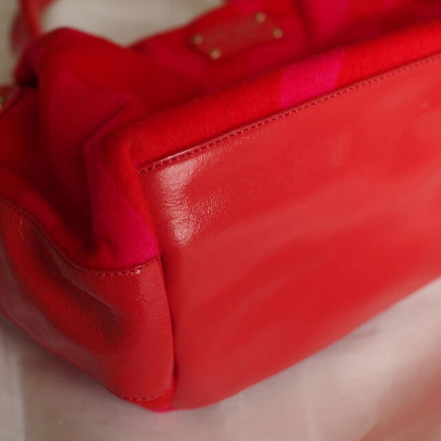 kate spade new york(ケイトスペードニューヨーク)のSALEビビッドピンク♡オレンジ美品レア　ケイトスペードbag シャギー　千鳥柄 レディースのバッグ(ハンドバッグ)の商品写真