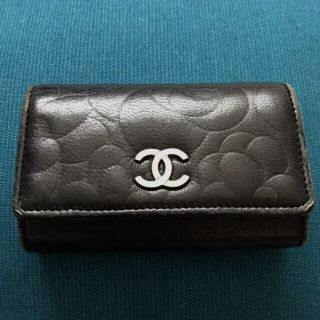 シャネル(CHANEL)のカメリア片押し☆6連キーケース  (キーケース)