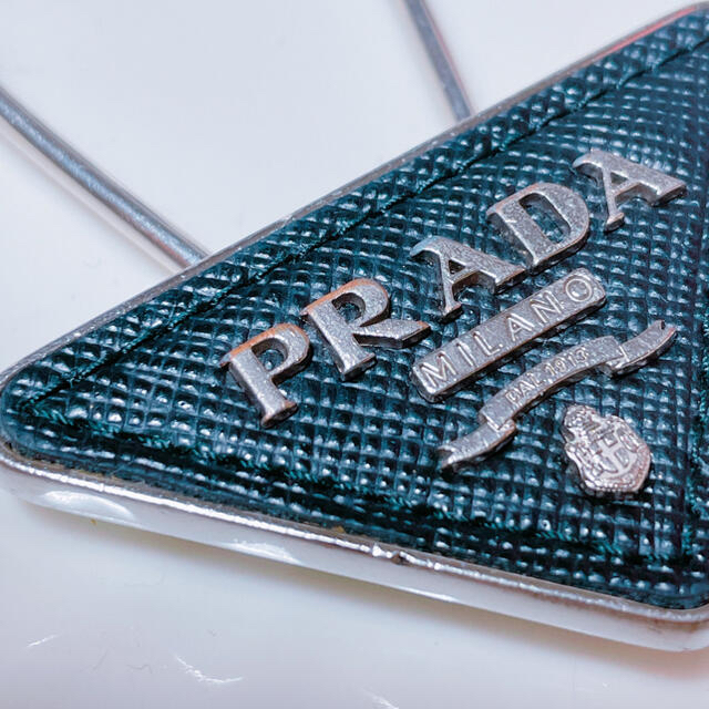 PRADA(プラダ)のkさま メンズのファッション小物(キーホルダー)の商品写真