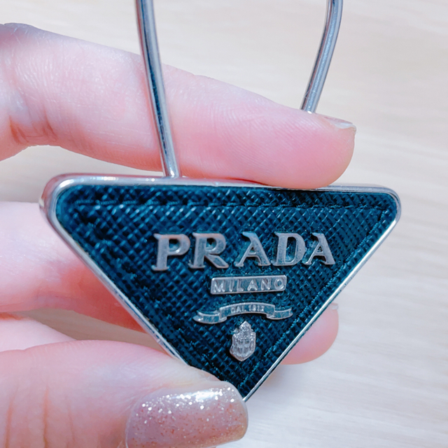 PRADA(プラダ)のkさま メンズのファッション小物(キーホルダー)の商品写真