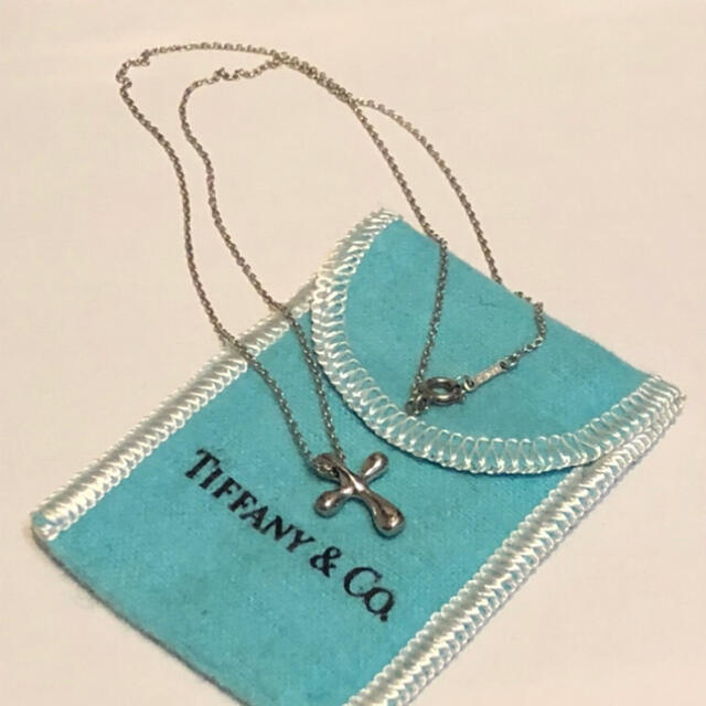 Tiffany & Co.(ティファニー)のTiffanyのクロスネックレス レディースのアクセサリー(ネックレス)の商品写真