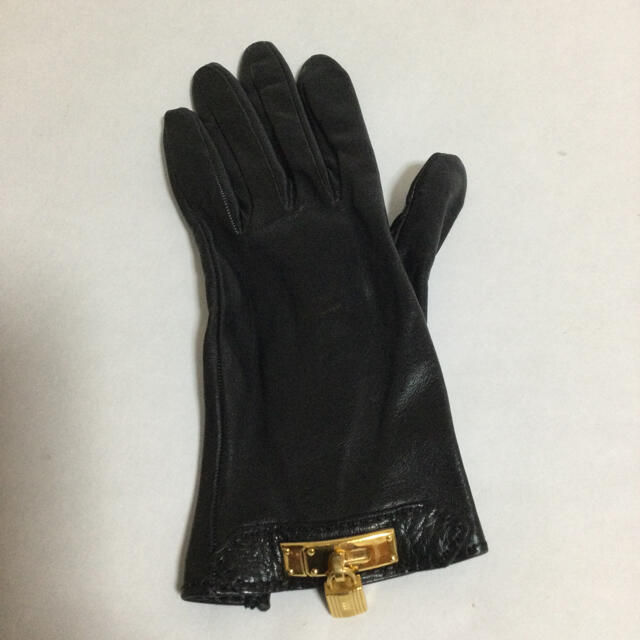 Hermes(エルメス)のエルメス　ケリーグローブ6  ラムスキン　ブラック/ゴールド金具 レディースのファッション小物(手袋)の商品写真
