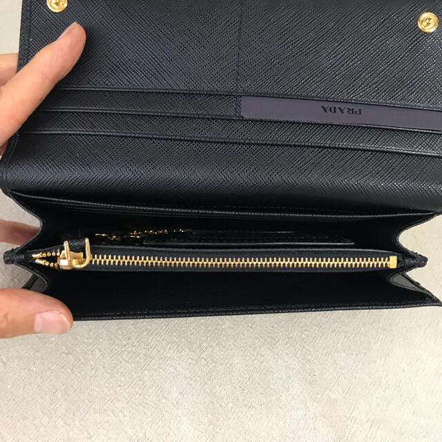 PRADA(プラダ)の極美品♡ プラダ　サフィアーノ　メタル　長財布　ブラック レディースのファッション小物(財布)の商品写真