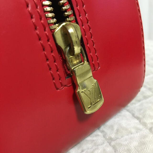 LOUIS VUITTON(ルイヴィトン)のエピ　ハンドバッグ レディースのバッグ(ハンドバッグ)の商品写真