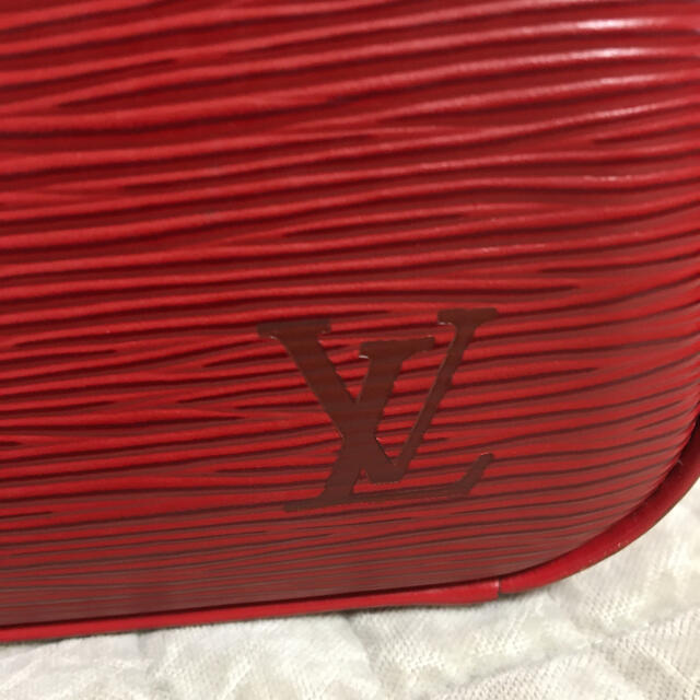 LOUIS VUITTON(ルイヴィトン)のエピ　ハンドバッグ レディースのバッグ(ハンドバッグ)の商品写真