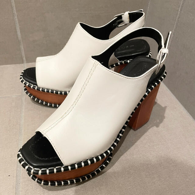 moussy - 【期間限定値下げ】MOUSSY サンダル (wooden sole sabot)の ...