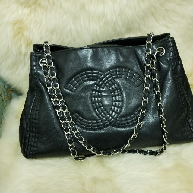 CHANEL(シャネル)のCHANELシャネル　チェーンショルダーバッグ レディースのバッグ(ショルダーバッグ)の商品写真