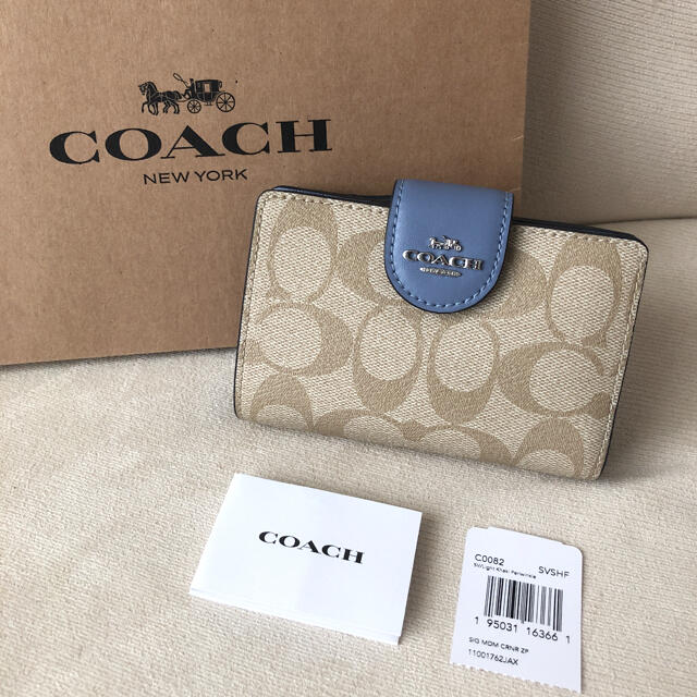 新作　新品　COACH　折り財布　シグネチャー