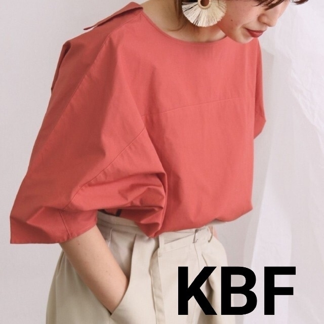 KBF(ケービーエフ)の極美品 KBF ドルマンスリーブブラウス 赤 ケービーエフ レディースのトップス(シャツ/ブラウス(半袖/袖なし))の商品写真