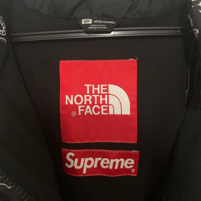 Supreme(シュプリーム)のsupreme×The North Face14awﾊﾞﾝﾀﾞﾅ メンズのジャケット/アウター(マウンテンパーカー)の商品写真