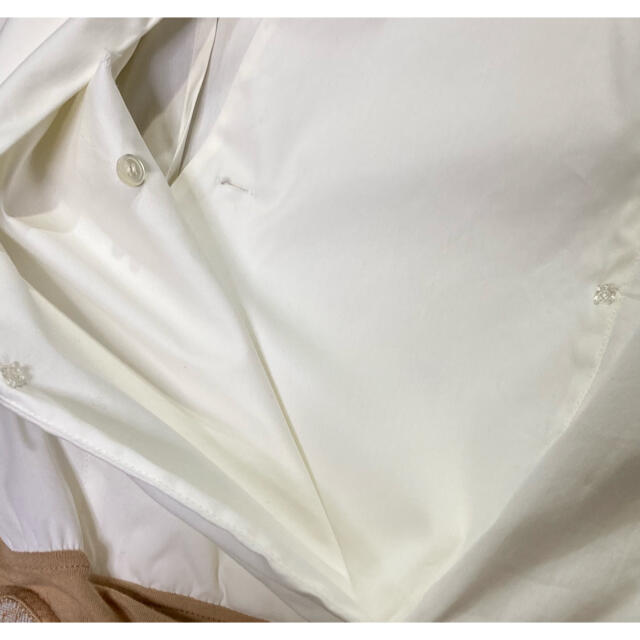 theory(セオリー)のtheory ボディシャツ　ドレスシャツ　白シャツ　ヴィンテージ　サイズ2 レディースのトップス(シャツ/ブラウス(長袖/七分))の商品写真