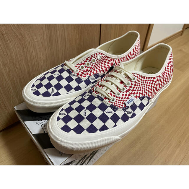 VANS VAULT(バンズボルト)の新品VANSvaultオーセンティックauthenticオールドスクール27 メンズの靴/シューズ(スニーカー)の商品写真