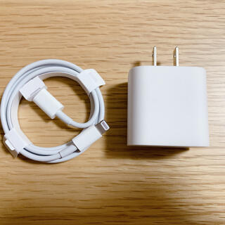 アップル(Apple)の【未使用】Apple純正20W USB-C電源アダプタ+充電ケーブル(バッテリー/充電器)
