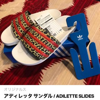 アディダス(adidas)のアディレッタ　サンダル　レオパード柄　新品　24.5cm 最終値下げ‼️(サンダル)