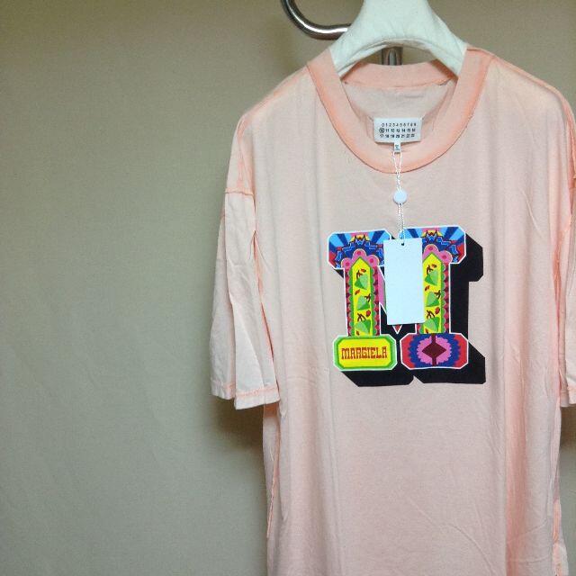 Maison Martin Margiela(マルタンマルジェラ)の新品 46 19ss マルジェラ Mロゴ Tシャツ ピンク 9420 メンズのトップス(Tシャツ/カットソー(半袖/袖なし))の商品写真