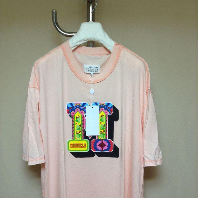 Maison Martin Margiela(マルタンマルジェラ)の新品 46 19ss マルジェラ Mロゴ Tシャツ ピンク 9420 メンズのトップス(Tシャツ/カットソー(半袖/袖なし))の商品写真