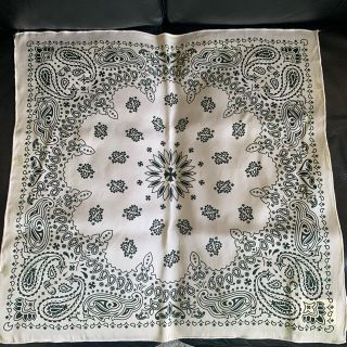 訳あり★クロムハーツ バンダナ柄 スカーフ★chrome hearts 訳あり★クロムハーツ バンダナ柄 スカーフ★chrome hearts