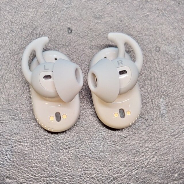 ヘッドフォン/イヤフォン【BLKさま専用】BOSEイヤホン QUIETCOMFORT EARBUDS