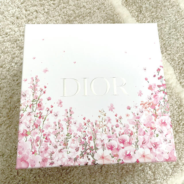 Dior(ディオール)の【最終値下げ】Dior ラッピングセット インテリア/住まい/日用品のオフィス用品(ラッピング/包装)の商品写真