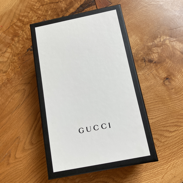 PARIGOT(パリゴ)のパンプス　PARIGOT と GUCCIの空箱 レディースの靴/シューズ(ハイヒール/パンプス)の商品写真