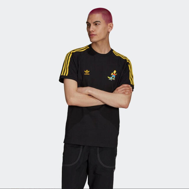 adidas(アディダス)の【新品】アディダス公式 ザ・シンプソンズ 3ストライプ Tシャツ 半袖 メンズのトップス(Tシャツ/カットソー(半袖/袖なし))の商品写真