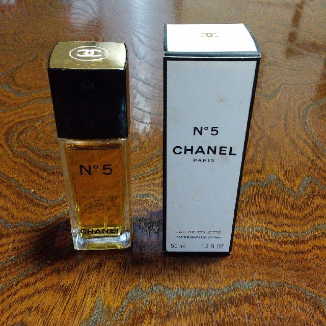 CHANEL　N゜5　オードゥ トワレット 　50ml