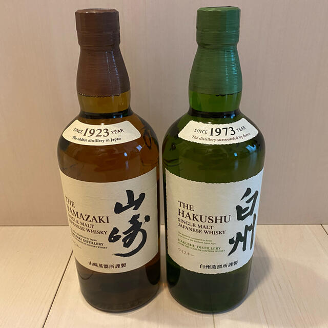 サントリー(サントリー)のSUNTORYウイスキー　山崎＆白州　700ml 送料込 食品/飲料/酒の酒(ウイスキー)の商品写真