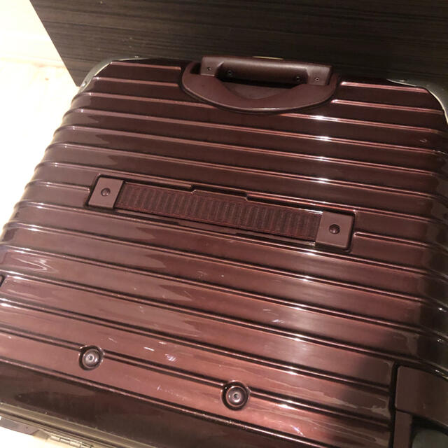 RIMOWA(リモワ)の早い者勝ち！リモワ ビジネス トローリー 24L レディースのバッグ(スーツケース/キャリーバッグ)の商品写真