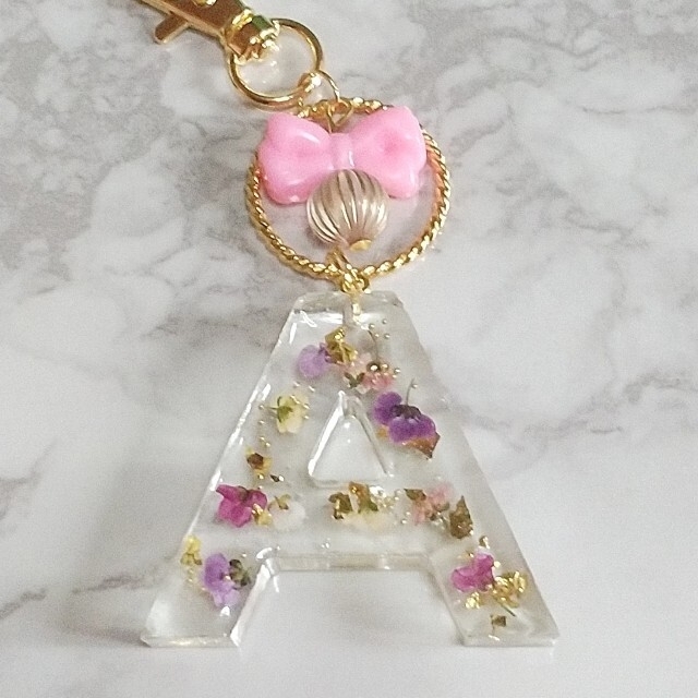 レジン ハンドメイド オーダー イニシャル キーホルダー チャーム 押し花-