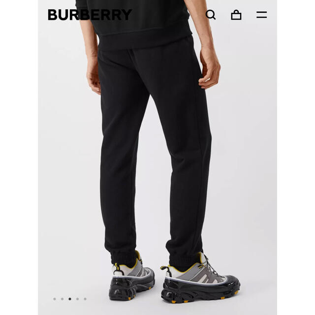 BURBERRY(バーバリー)のmee様専用商品　Burberry モノグラムモチーフコットンジョギングパンツ メンズのパンツ(その他)の商品写真