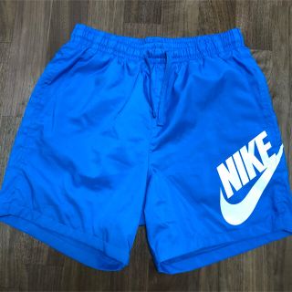 ナイキ(NIKE)の極美品‼️NIKE ナイキ ナイロン生地ショートパンツ SWOOSH(ショートパンツ)