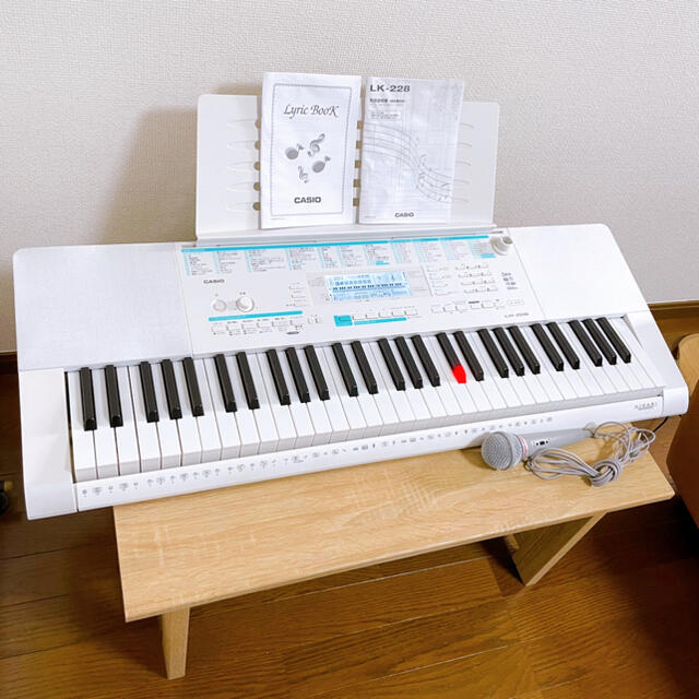 アクセサリー通販 美品! CASIO 光ナビゲーションキーボード 61鍵盤