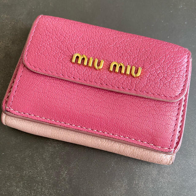 miumiu(ミュウミュウ)のmiumiu ミニウォレット レディースのファッション小物(財布)の商品写真