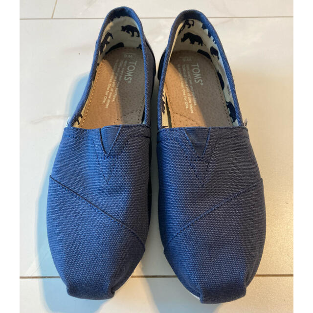 TOMS(トムズ)の新品未使用　TOMS スリッポン レディースの靴/シューズ(スリッポン/モカシン)の商品写真