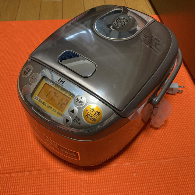 象印(ゾウジルシ)の象印炊飯器 スマホ/家電/カメラの調理家電(炊飯器)の商品写真