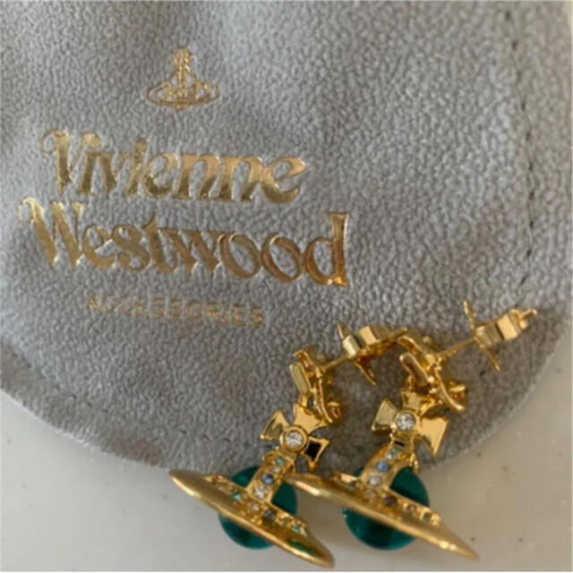 Vivienne Westwood(ヴィヴィアンウエストウッド)のヴィヴィアン・ウエストウッドのピアス レディースのアクセサリー(ピアス)の商品写真