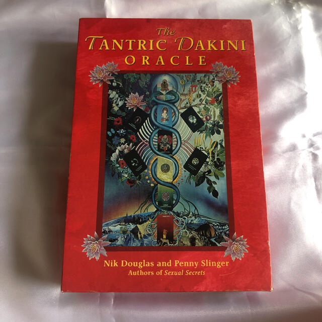 単品購入可 シークレットダキニオラクルデック Secret Dakini Oracle