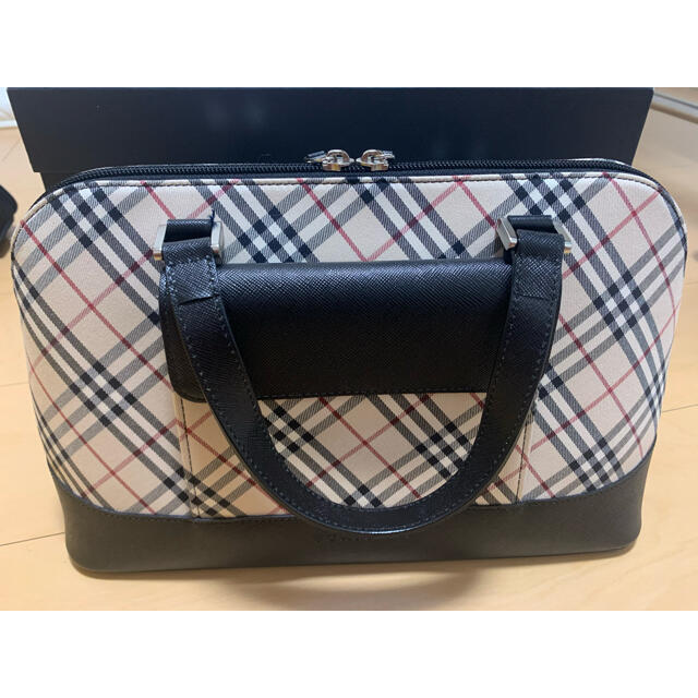 BURBERRY(バーバリー)のBURBERRY✨ハンドバッグ🧳✨ レディースのバッグ(ハンドバッグ)の商品写真