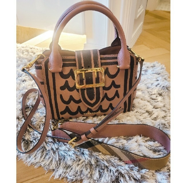 BURBERRY　美品　ショルダーバッグ