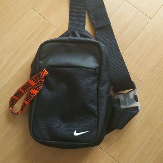 ナイキ(NIKE)のNIKE ボディーバック(ショルダーバッグ)