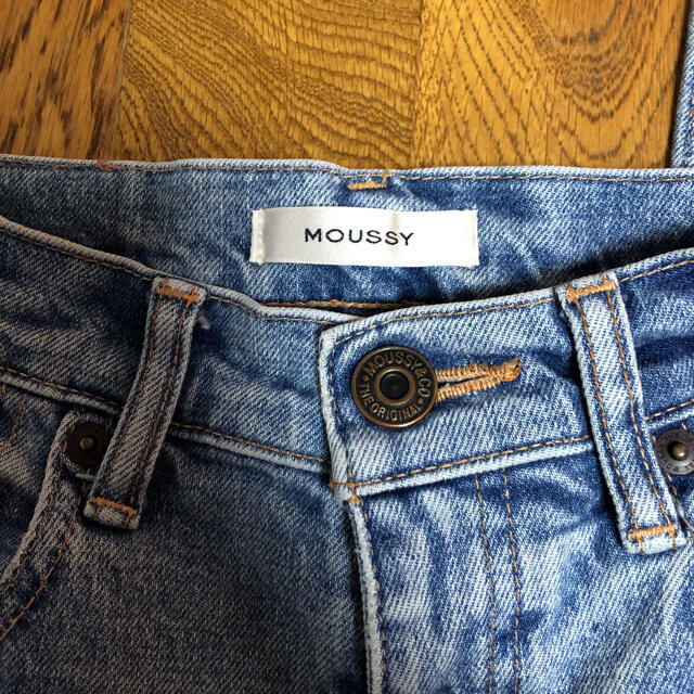 moussy(マウジー)のマウジー　デニム　24 レディースのパンツ(デニム/ジーンズ)の商品写真