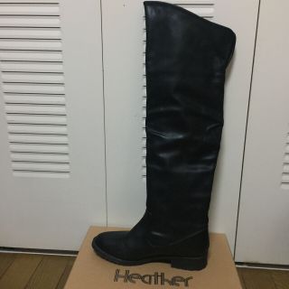 ヘザー(heather)のHeather ニーハイブーツ 黒(ブーツ)